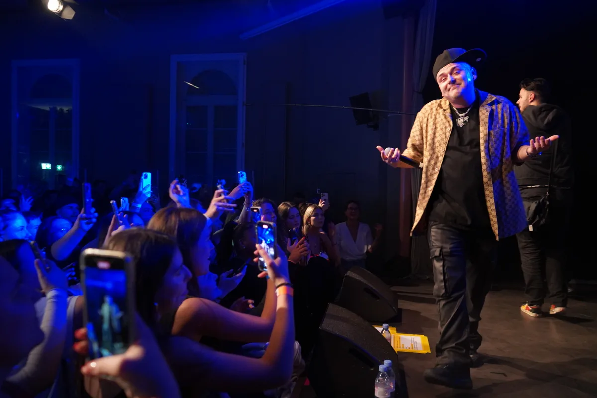 EAZ beendet seine erste Tour in Wetzikon im Scala.